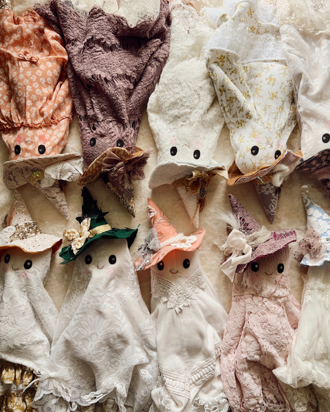 Wonder-Filled Attic Ghost// Textured Lace
