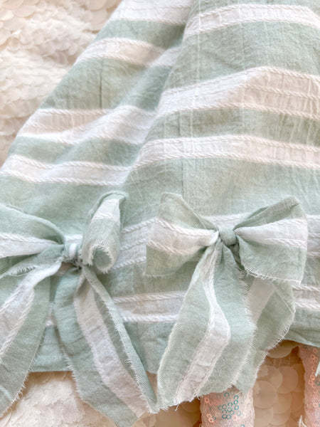 Wonder-Filled Attic Ghost// Mint Bow Stripe