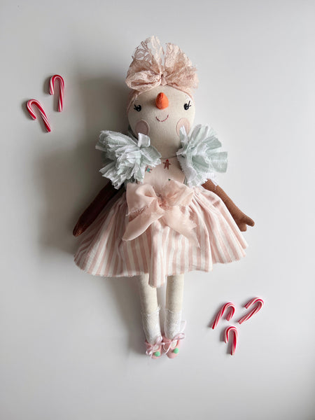 Wonder-Filled Snowbabe // Pastel Gingerbread