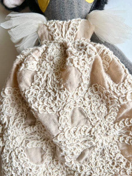 Wonder-Filled Bespoke Lamb // Textured Neutral