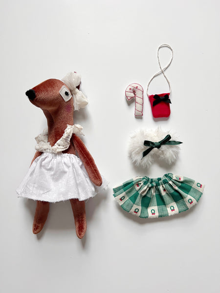 Velvet Fawn Bespoke Holiday Set // Festive Wreath