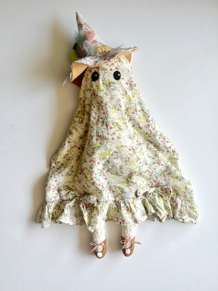 Wonder-Filled Attic Ghost// Floral Bows
