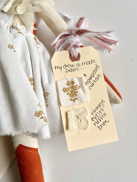 Wonder-Filled Fox // Rattan Bouquet