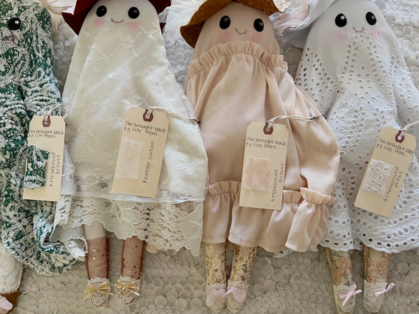 Wonder-Filled Attic Ghost// White Eyelet