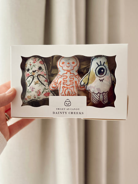 Vintage-Inspired Autumn Garden Floral Pocket Pal Set of 3