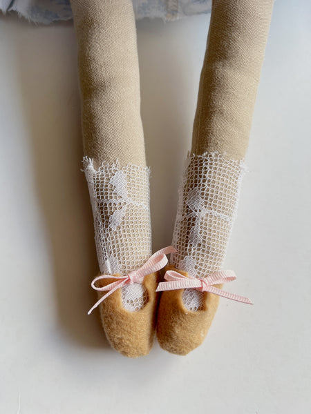 Wonder-Filled Garden Hare Bespoke Doll // Hydrangea Ruffle