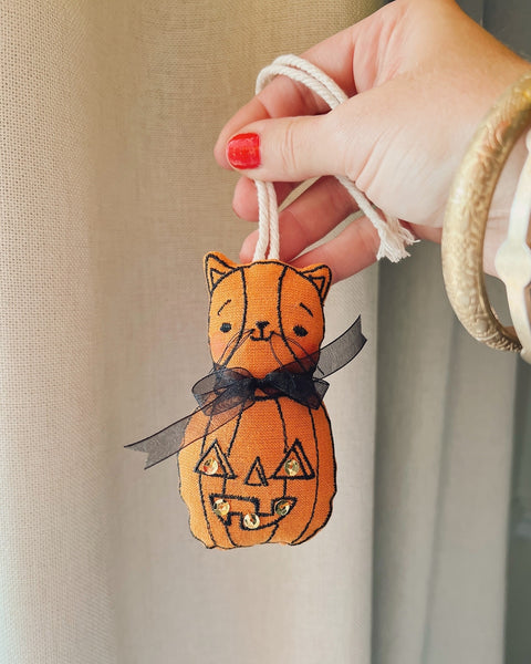 Pumpkin Kitty Halloween Charm