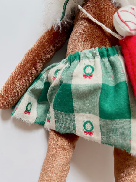 Velvet Fawn Bespoke Holiday Set // Festive Wreath