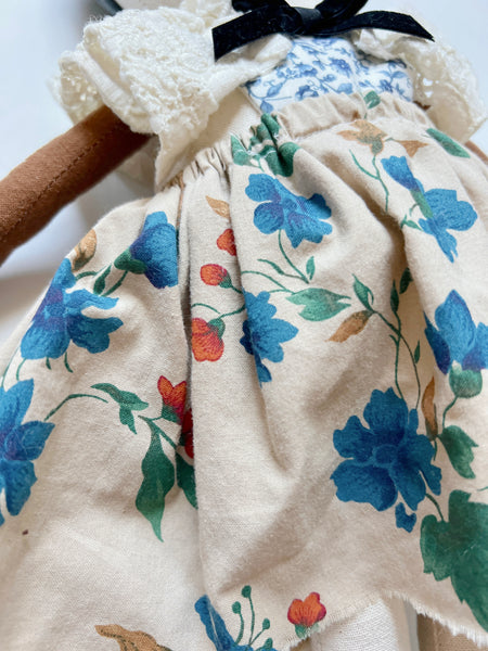 Wonder-Filled Snowbabe // Vintage Classic Floral