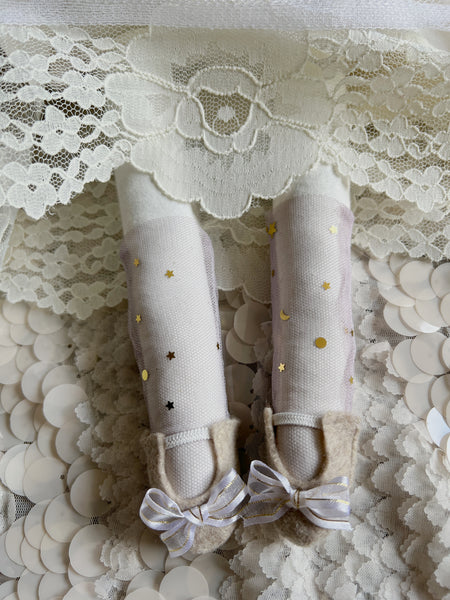 Wonder-Filled Attic Ghost// Vintage Lace