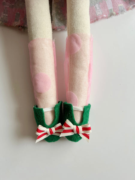 Wonder-Filled Snowbabe // Nutcracker Dot