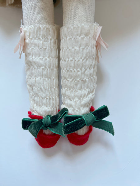 Wonder-Filled Snowbabe // Vintage Classic Floral