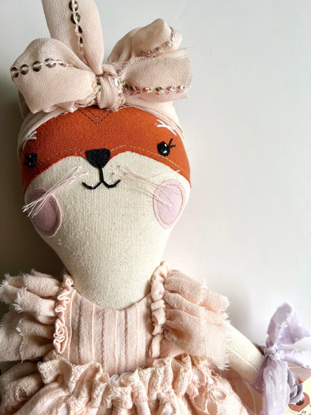 Wonder-Filled Fox // Dusty Blush Petal