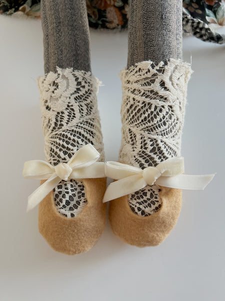 Wonder-Filled Bespoke Horse Doll // Peachy Floral