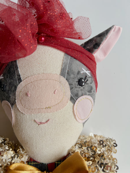 Wonder-Filled Cow // Crimson Sparkle