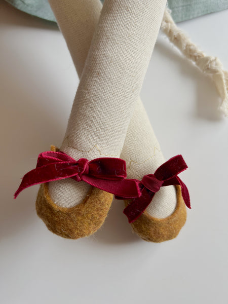 Wonder-Filled Unicorn // Deck the Halls