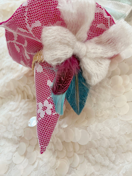 Wonder-Filled Attic Ghost// Mint Bow Stripe