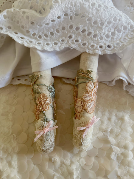 Wonder-Filled Attic Ghost// White Eyelet