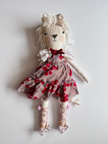 Wonder-Filled Lioness //  Sugar Plum