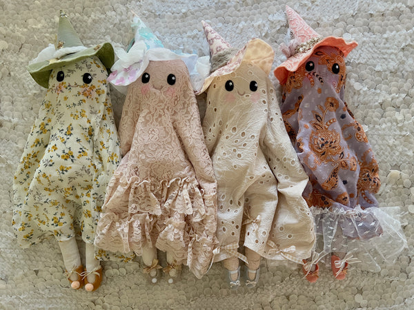 Wonder-Filled Attic Ghost// White Eyelet