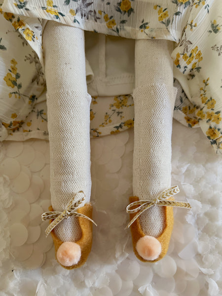 Wonder-Filled Attic Ghost// Dainty Mustard Floral