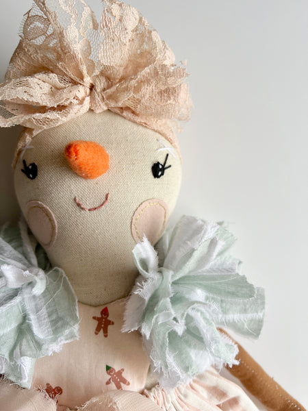 Wonder-Filled Snowbabe // Pastel Gingerbread