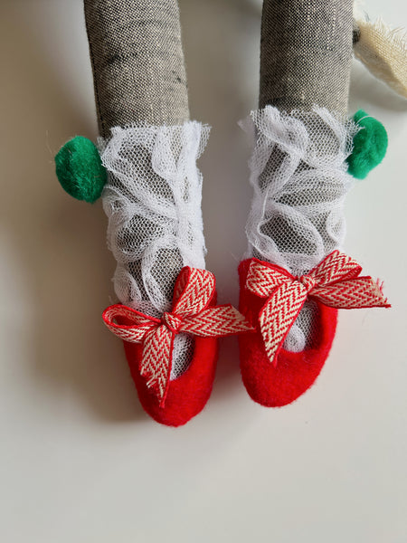 Wonder-Filled Pup // Holiday Wreath