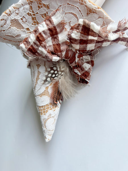 Wonder-Filled Attic Ghost// Scalloped Lace