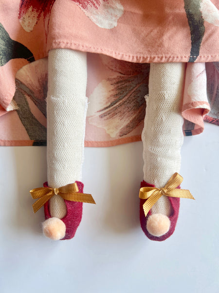 Wonder-Filled Attic Ghost// Peach Floral 1