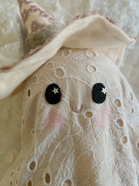 Wonder-Filled Attic Ghost// Taupe Eyelet