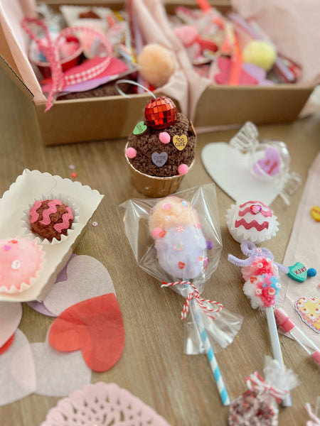 Dainty Maker Craft Box // Sweet Treat Outside the Lines Box